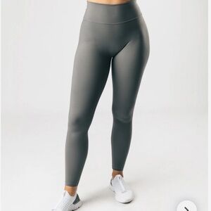 Alphalete Alphalux Essential Legging